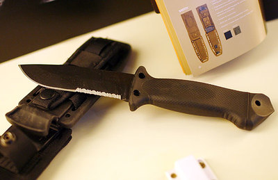 戈博警用合金匕首 警用裝備與特種化工材料的完美結(jié)合